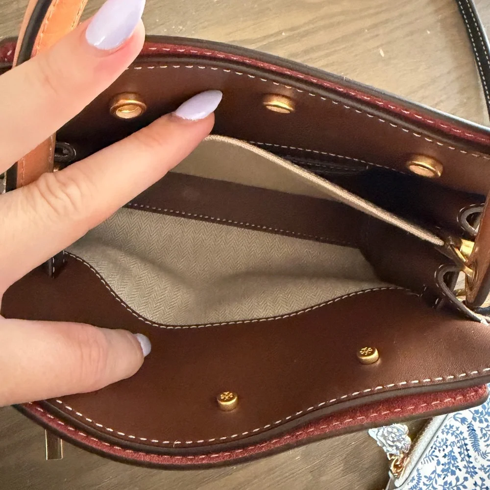 Tory Burch Lee Radziwill - Picture 6 of 8